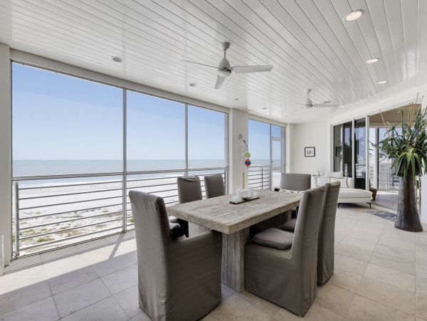 Beachfront Home on Sanibel Island – Ideal for Relaxation